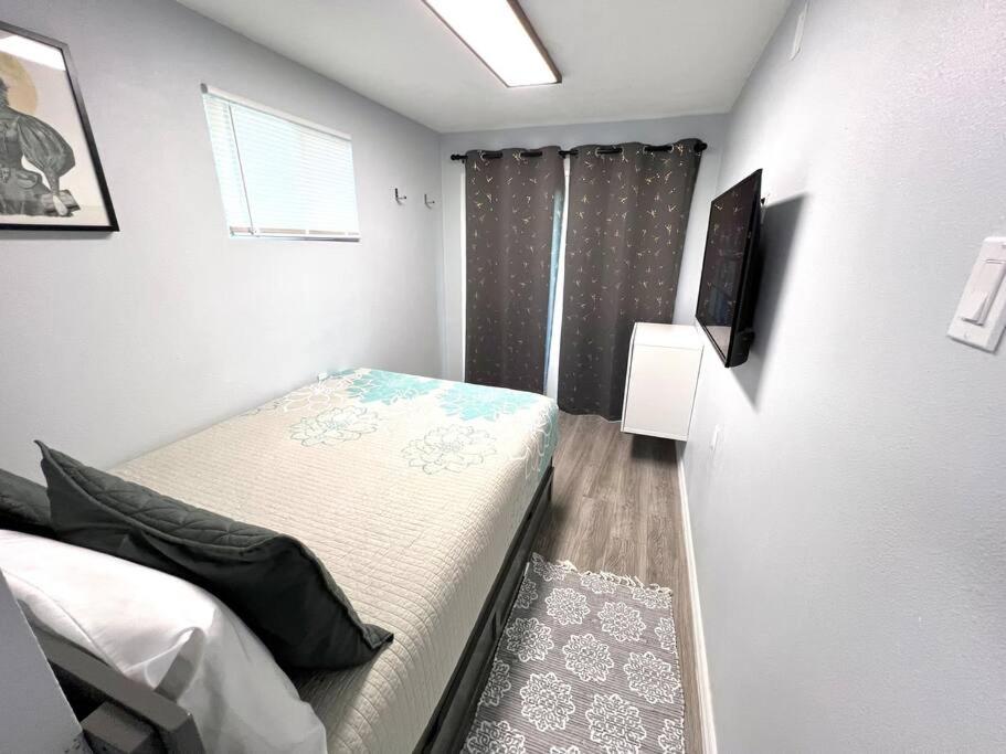 Cypress Gardens 1Bed 1Bath Container Home Centrally Located מראה חיצוני תמונה