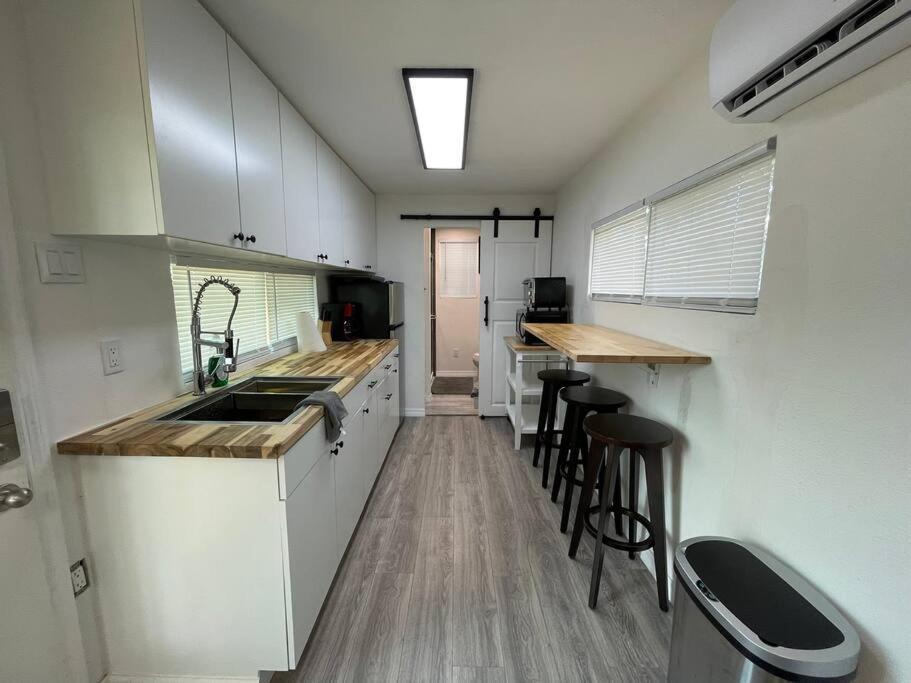 Cypress Gardens 1Bed 1Bath Container Home Centrally Located מראה חיצוני תמונה