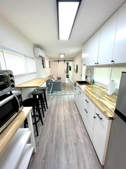 Cypress Gardens 1Bed 1Bath Container Home Centrally Located מראה חיצוני תמונה
